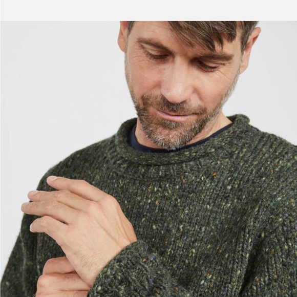 Men's Classic Olive Crewneck Sweater - Picture 5 of 7